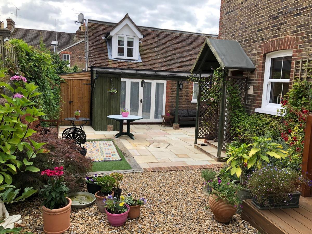 Appartamento Kristina'S Coach House Horsham Esterno foto