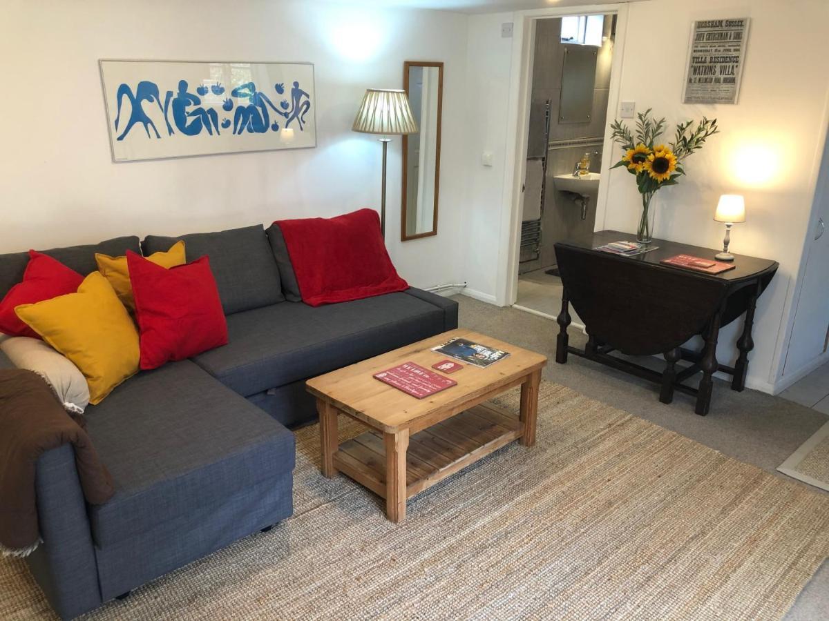 Appartamento Kristina'S Coach House Horsham Esterno foto