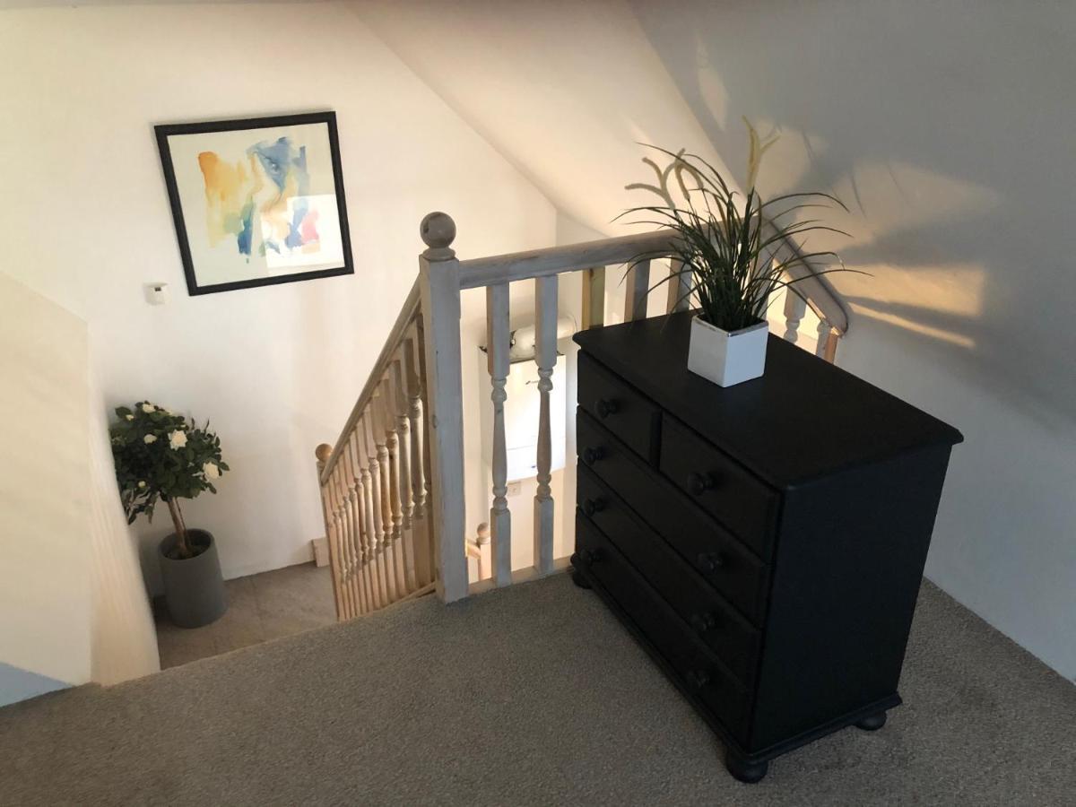 Appartamento Kristina'S Coach House Horsham Esterno foto